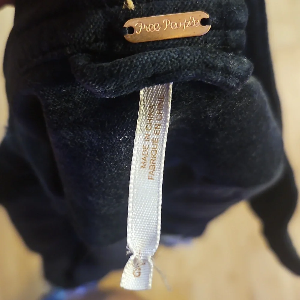 Free Peopke Black Velvet Jacket - Picture 10 of 14